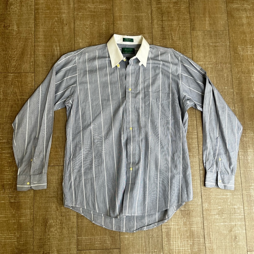 Vintage 1970s Marshall Field Dagger Collar Shirt